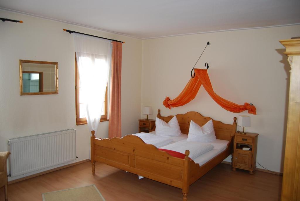 Landhotel St. Gereon Nackenheim Bilik gambar